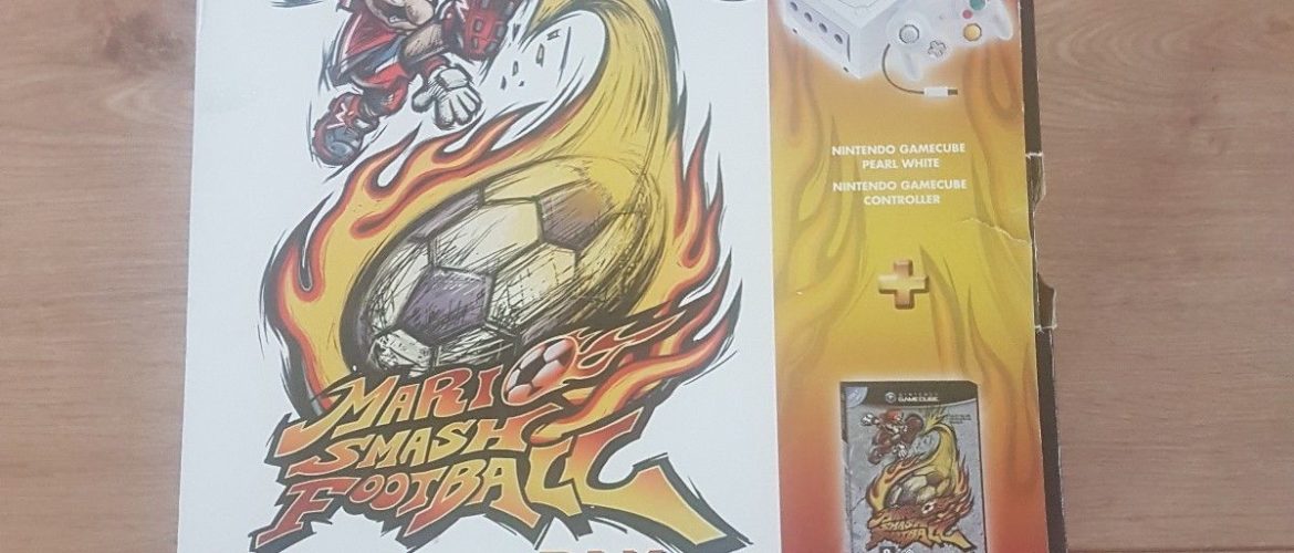 GC – Super Mario Smash Football Bundle – PAL – Complete